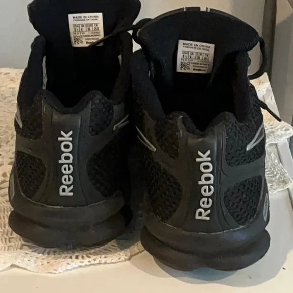 Reebok Women’s Athletic Sneakers Runrone Action Size 8.5 Black - Picture 7 of 7
